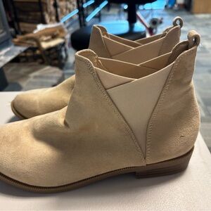 Tan Slip-on Booties